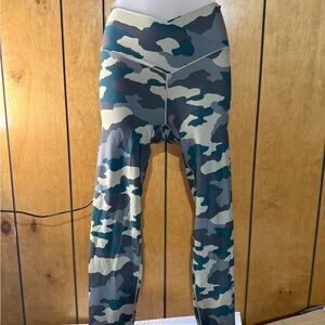 Aerie Green and Cream Leggings High Waist Stretch NWT